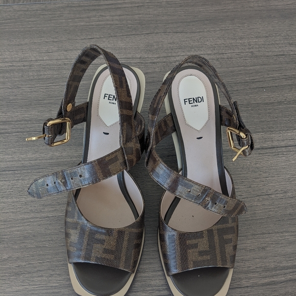 Fendi Sandals - Picture 5 of 11